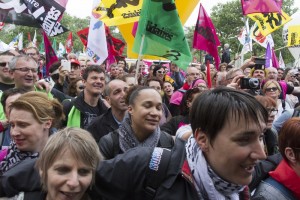 Manifestants syndicaux pendant la manifestation contre la loi travail du 14 juin 2016 a Paris.